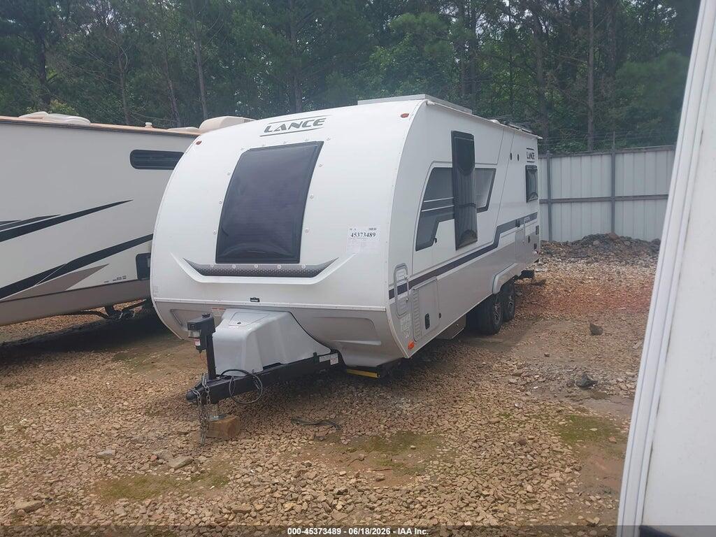 56YTT202XPL334384 2023 LANCE LANCE CAMPER photo no. 2