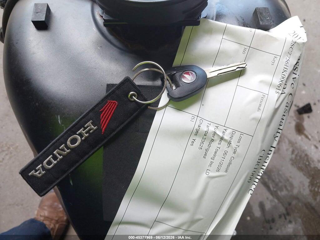 JH2SC7756HK000618 2017 HONDA CBR1000 photo no. 11