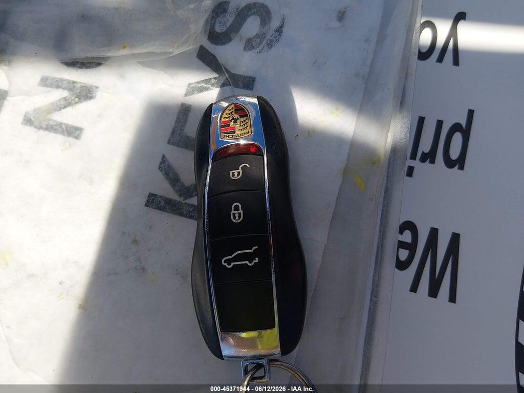 WP1AA2A20GLA09656 2016 PORSCHE CAYENNE photo no. 11