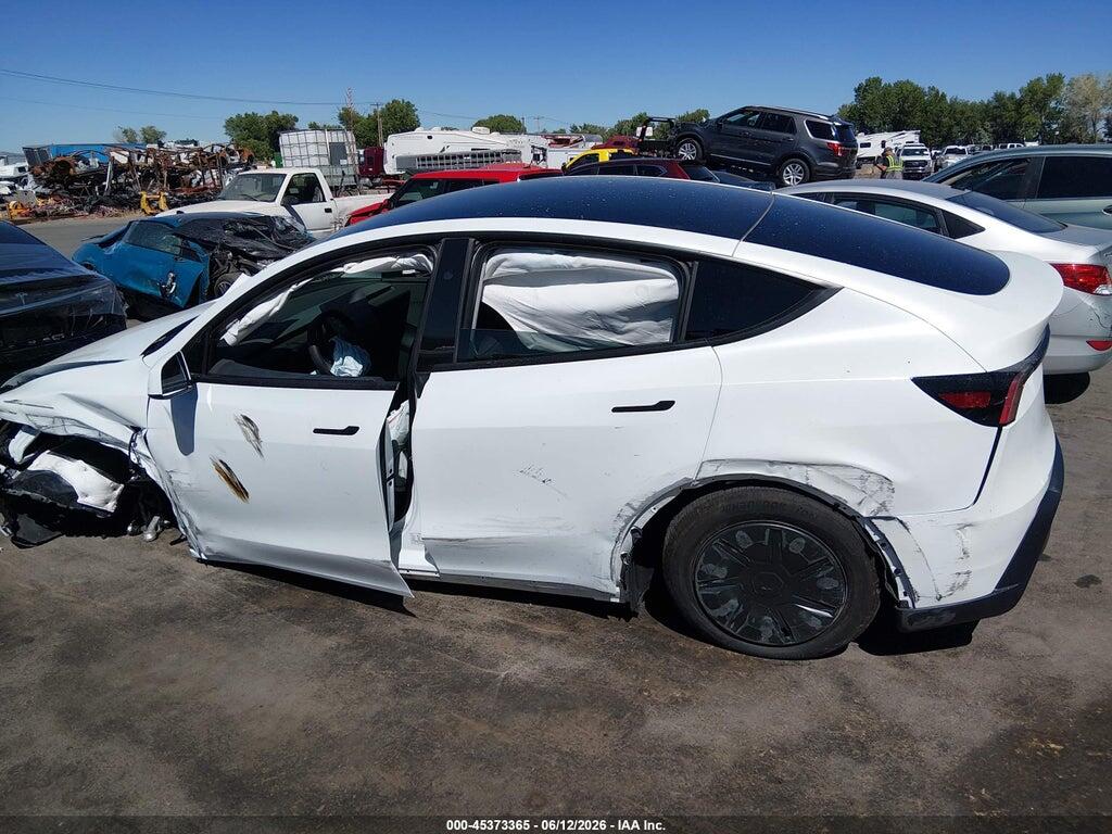 7SAYGDEEXTA662135 2026 TESLA MODEL Y photo no. 12