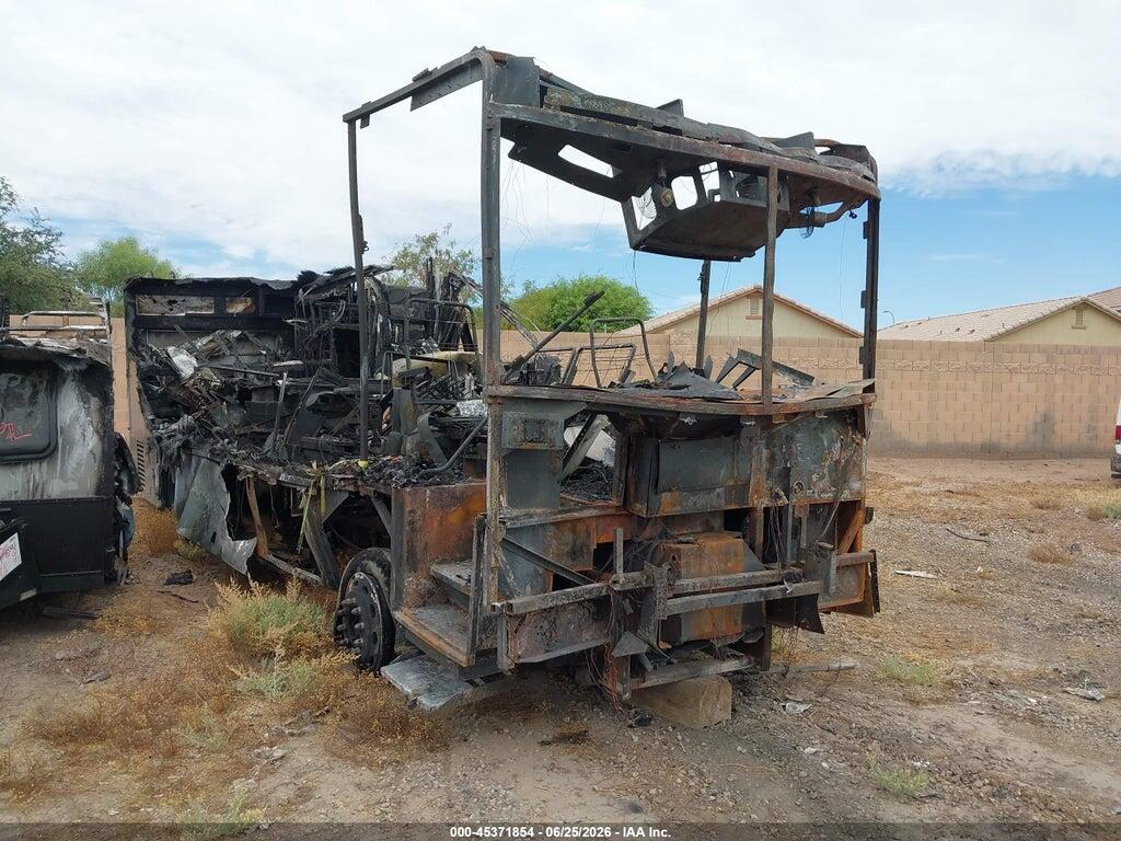 4UZAAHDC94CM79443 2004 FREIGHTLINER CHASSIS photo no. 6