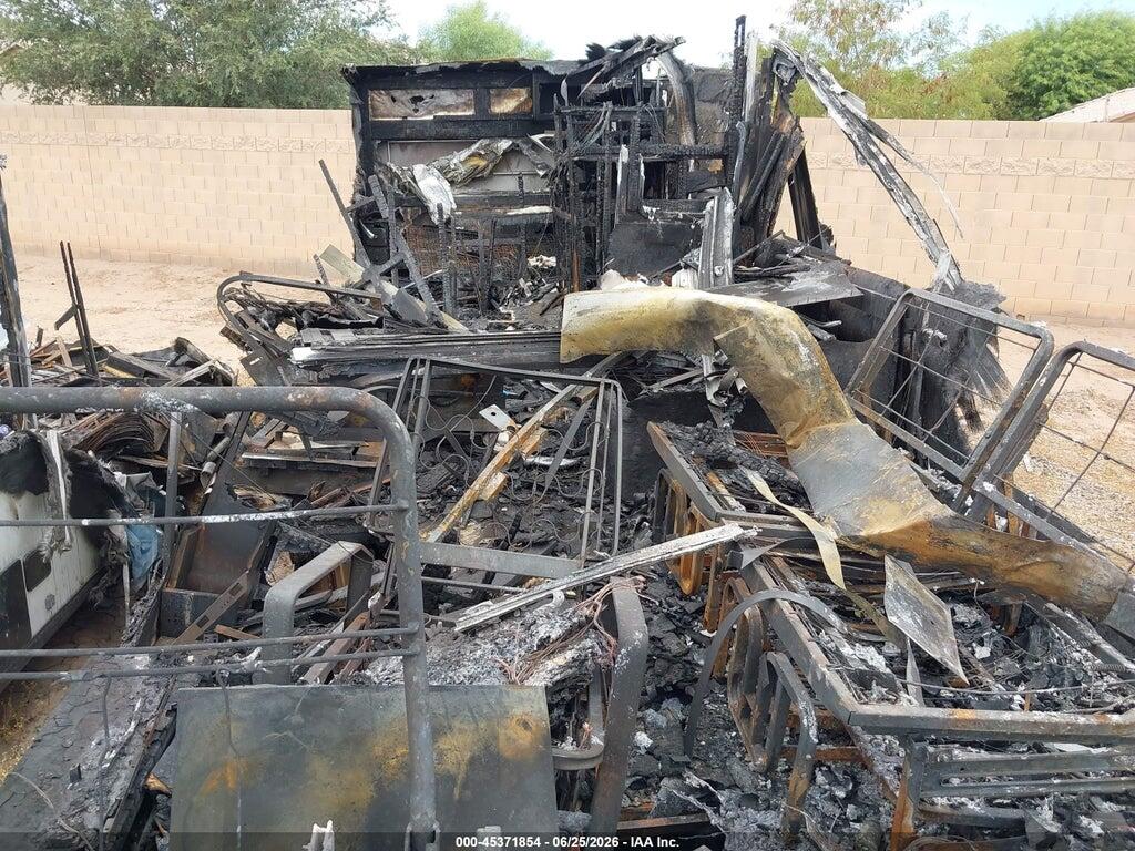 4UZAAHDC94CM79443 2004 FREIGHTLINER CHASSIS photo no. 8