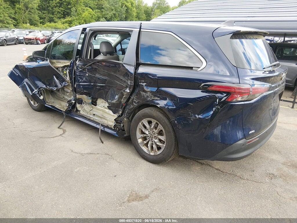 5TDYSKFC8MS001782 2021 TOYOTA SIENNA photo no. 3