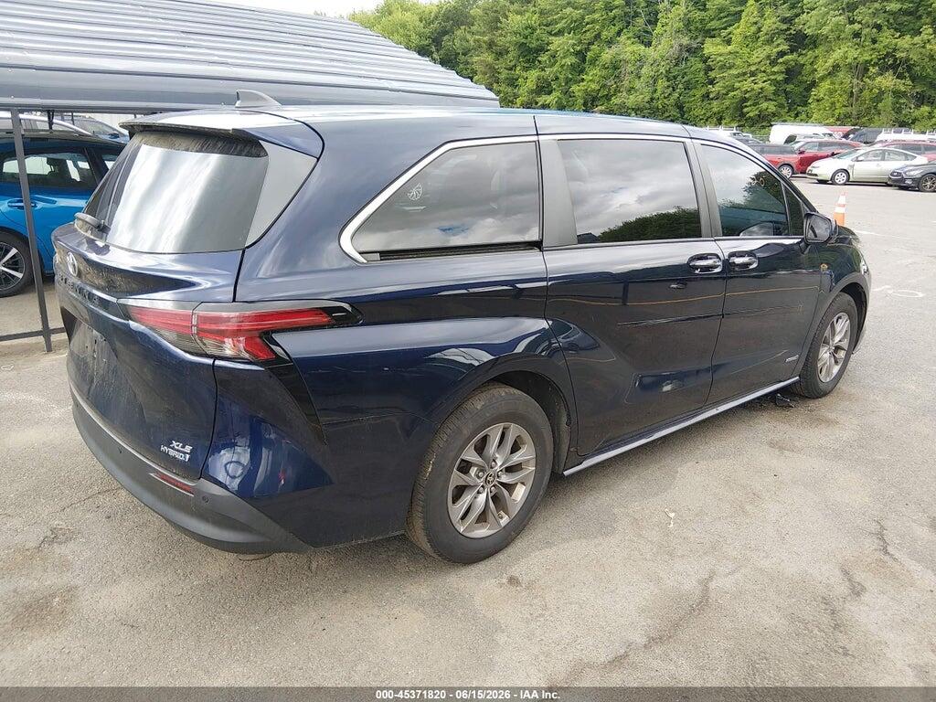 5TDYSKFC8MS001782 2021 TOYOTA SIENNA photo no. 4