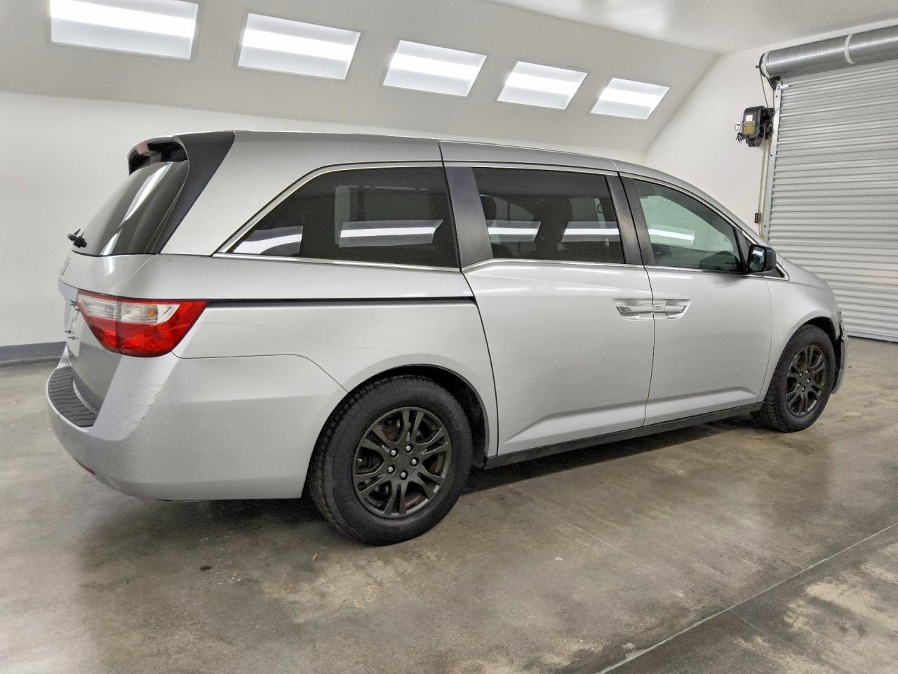 2013 HONDA ODYSSEY EXL — Фото 3 из 13