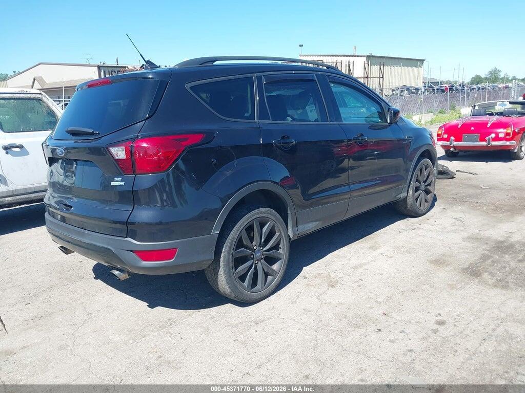 1FMCU9GD6KUB64018 2019 FORD ESCAPE photo no. 4