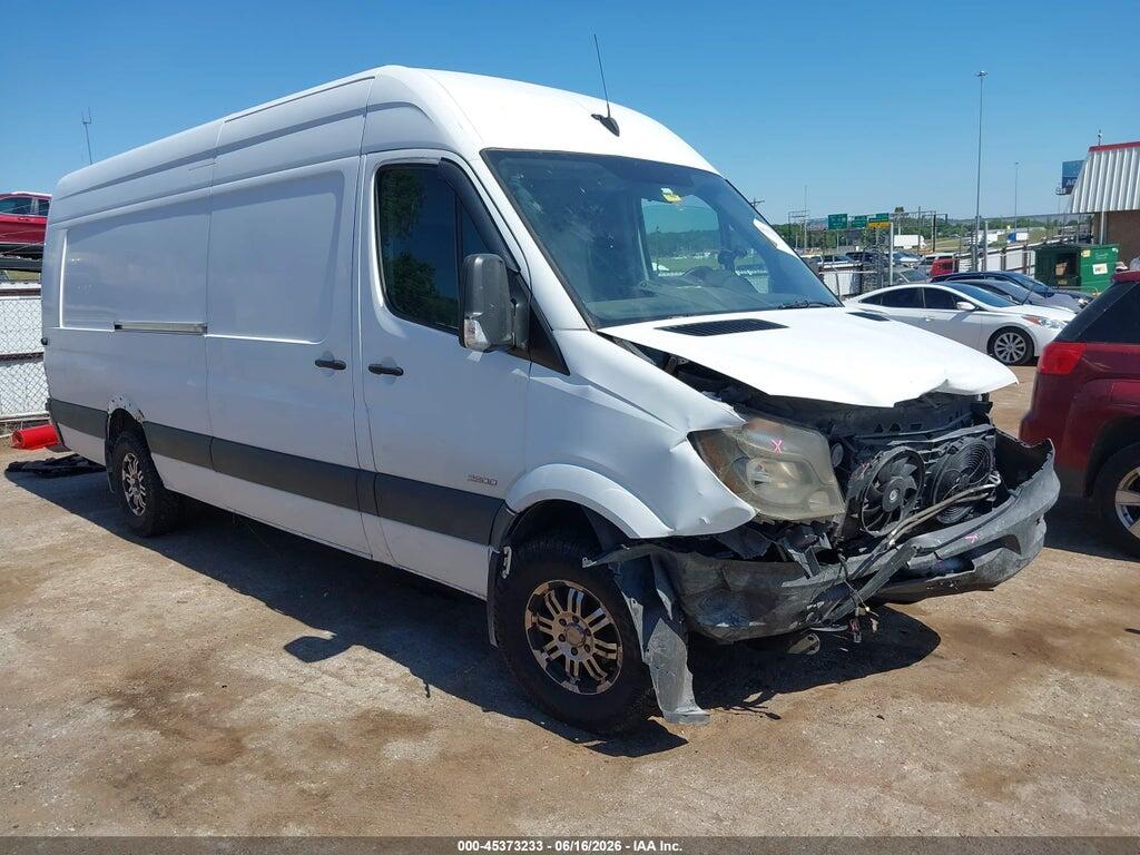 WDYPE8DC2E5857177 2014 FREIGHTLINER SPRINTER 2500 photo no. 1