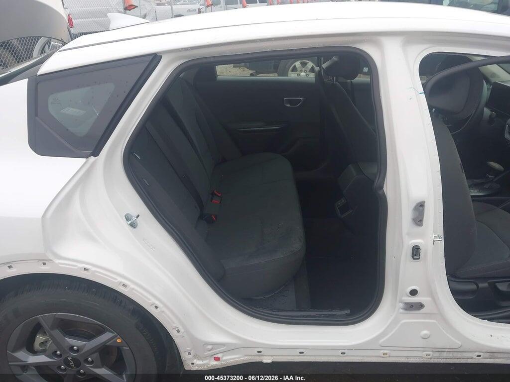 3KPFT4DE9SE169572 2025 KIA K4 photo no. 8