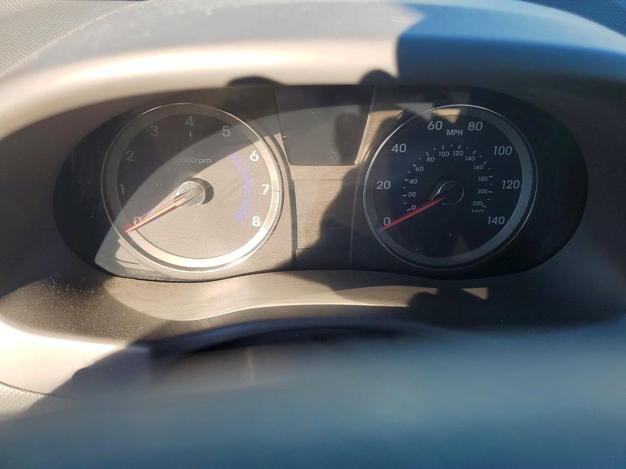 2012 HYUNDAI ACCENT GLS — Фото 9 из 12