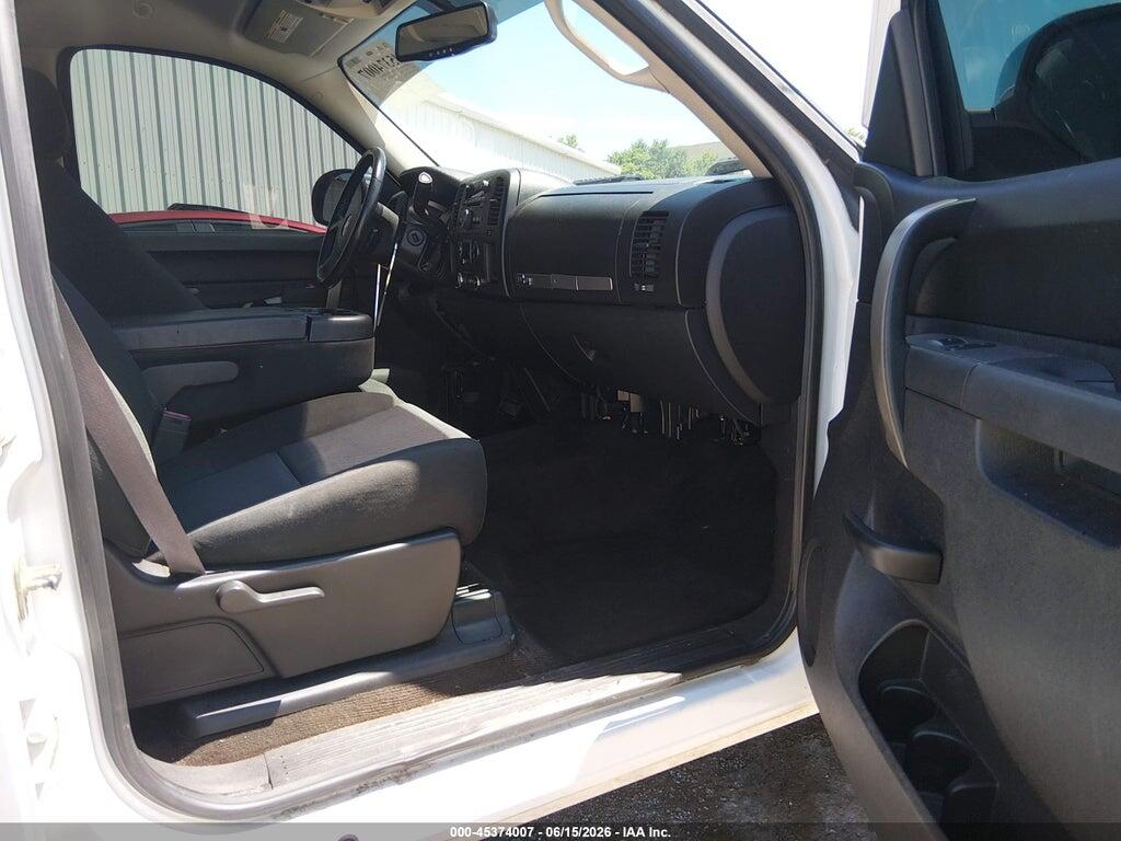 3GCPCSE08DG137988 2013 CHEVROLET SILVERADO 1500 photo no. 5