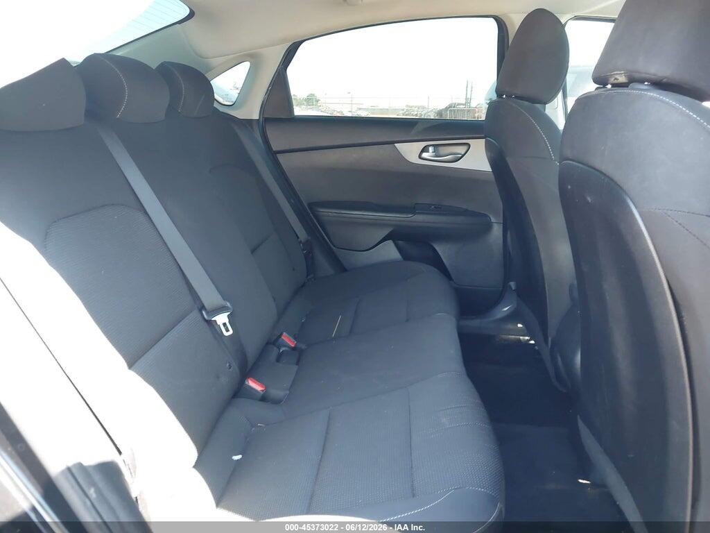3KPF24AD4KE107012 2019 KIA FORTE photo no. 8
