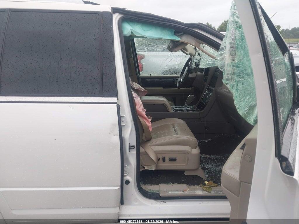 5LMJJ2HT8HEL02249 2017 LINCOLN NAVIGATOR photo no. 5