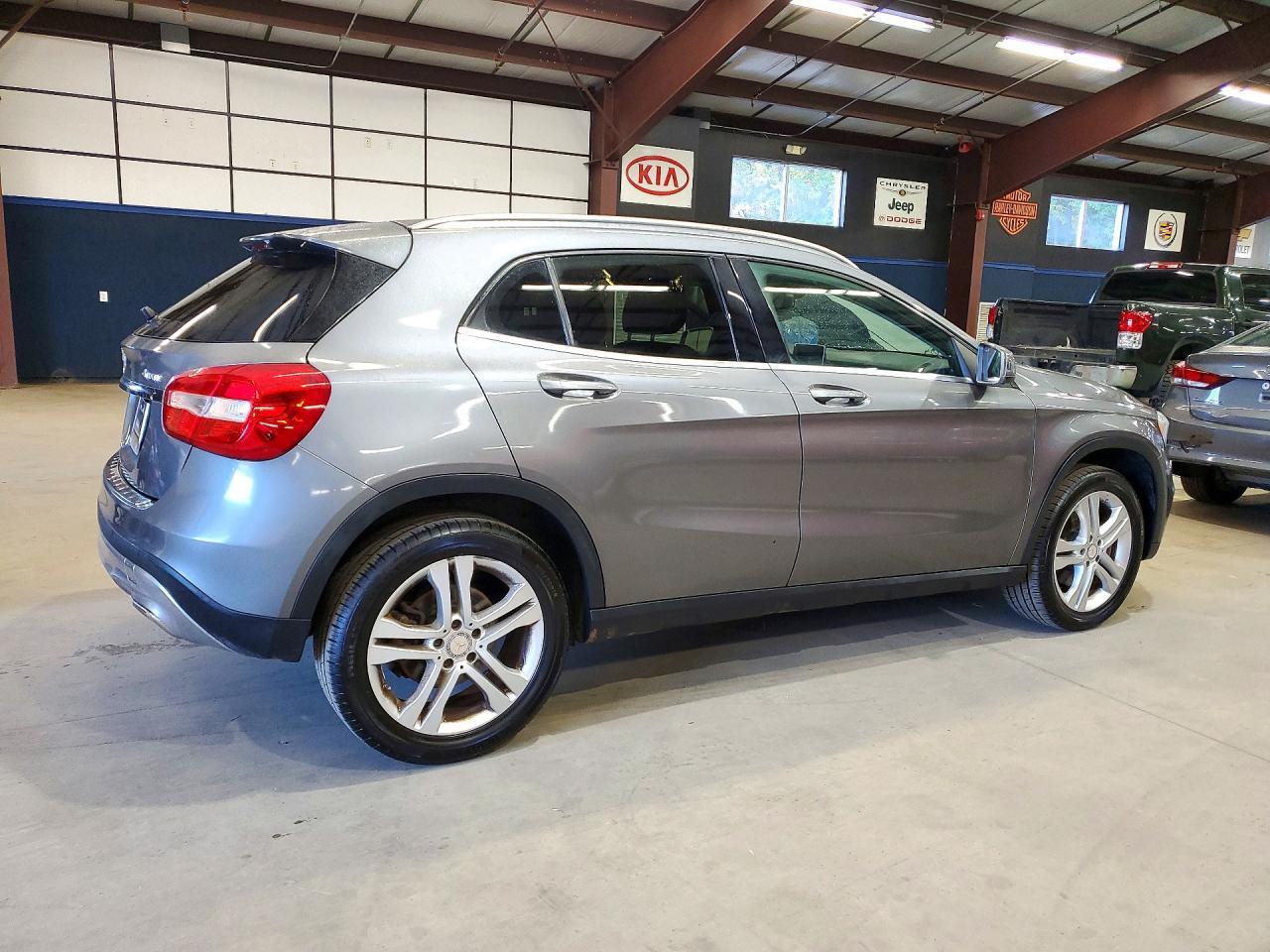 2015 MERCEDES-BENZ GLA 250 4MATIC — Фото 3 из 13