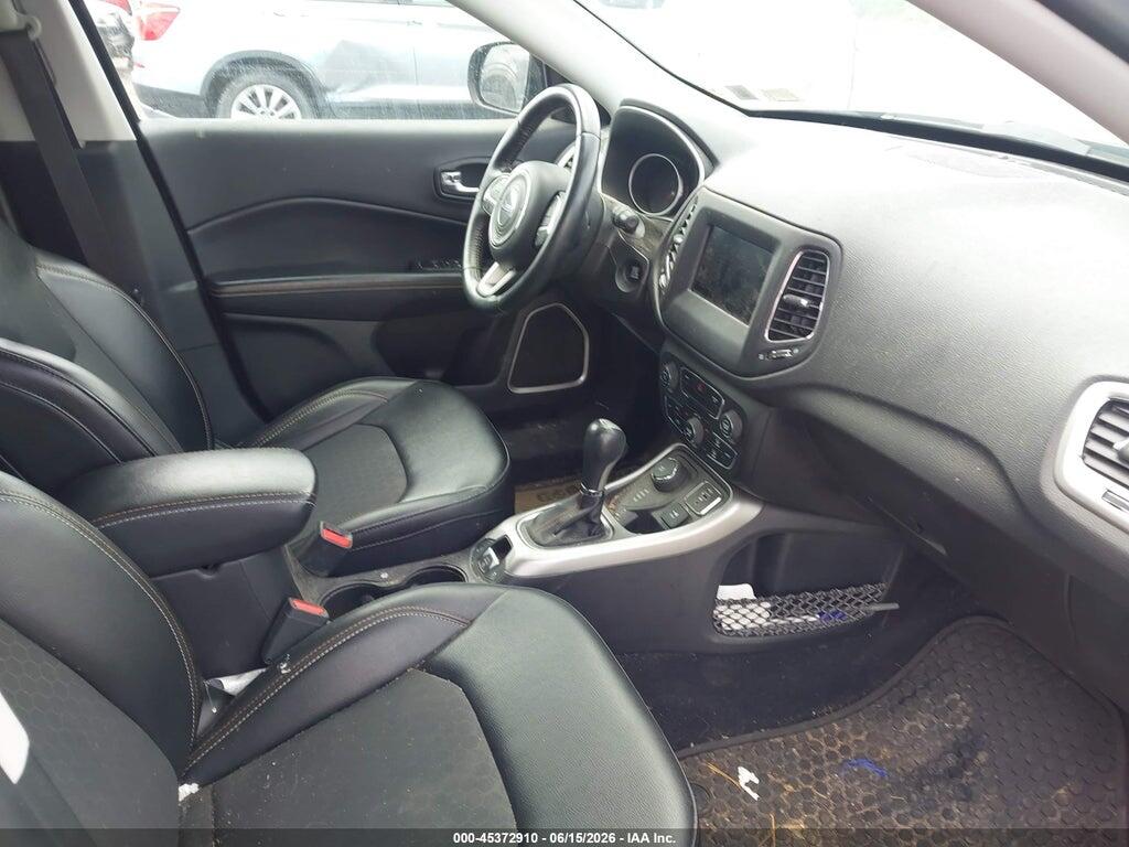 3C4NJDBB1KT761179 2019 JEEP COMPASS photo no. 5