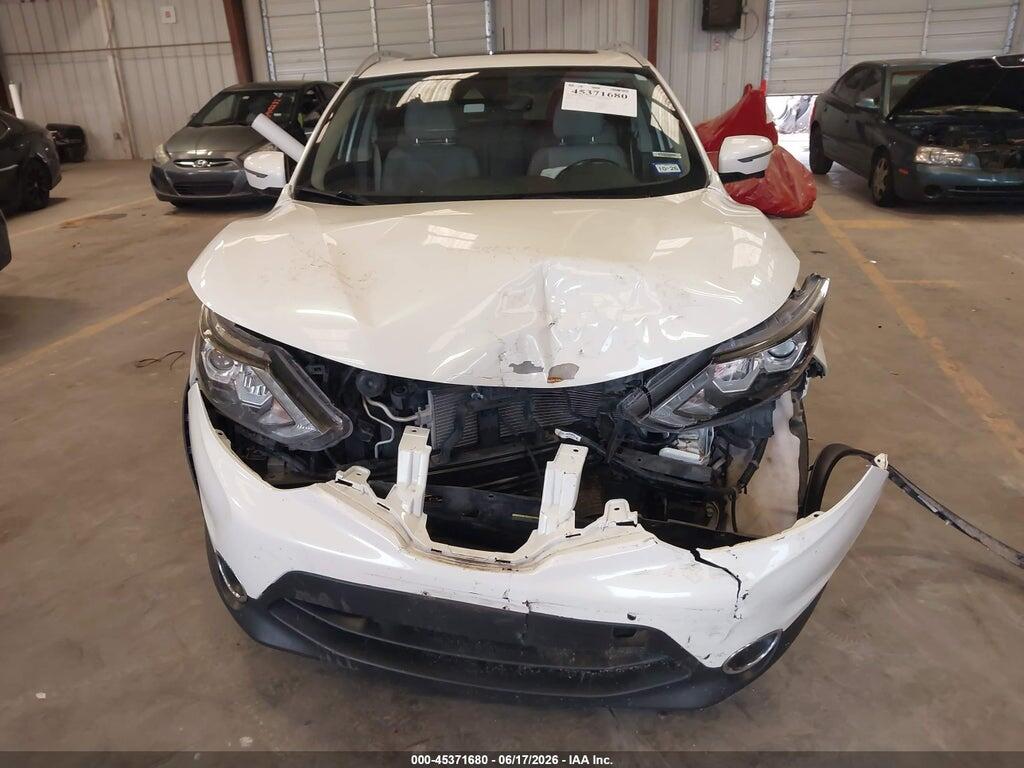 JN1BJ1CP9JW102127 2018 NISSAN ROGUE SPORT photo no. 12