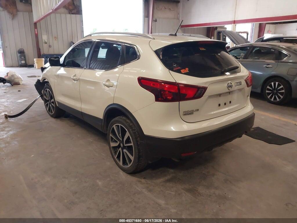 JN1BJ1CP9JW102127 2018 NISSAN ROGUE SPORT photo no. 3