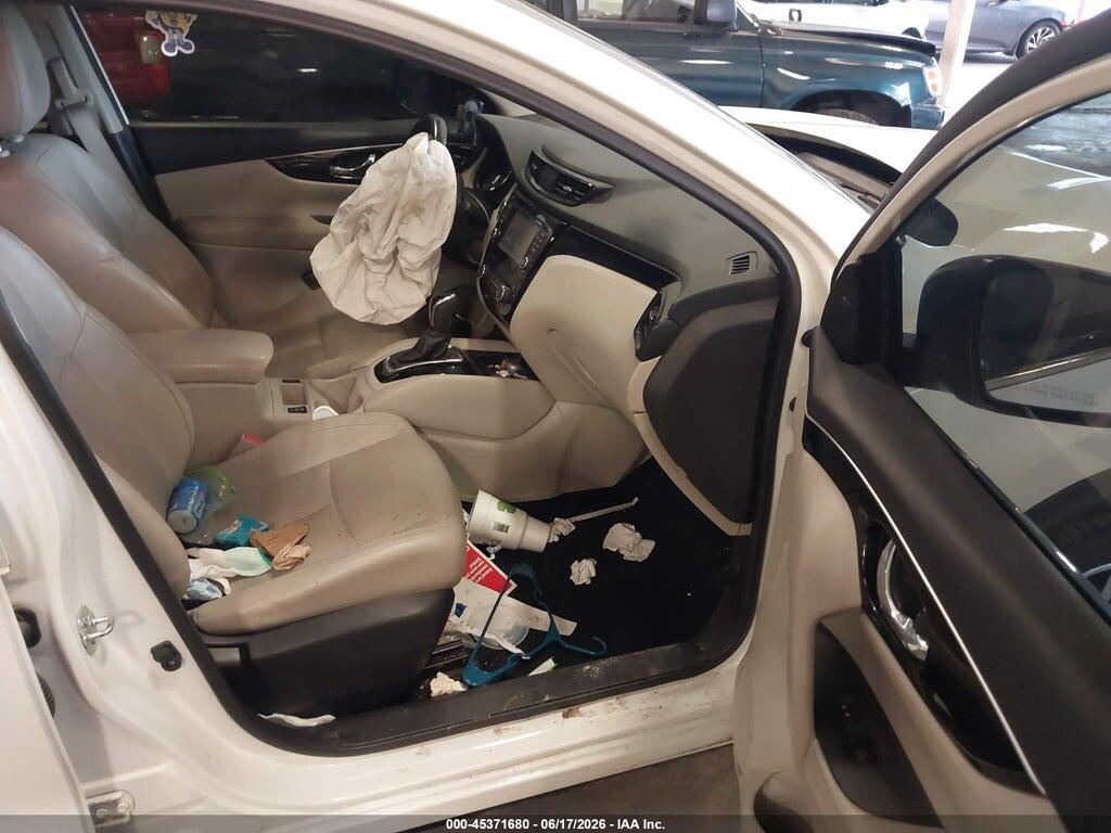 JN1BJ1CP9JW102127 2018 NISSAN ROGUE SPORT photo no. 5