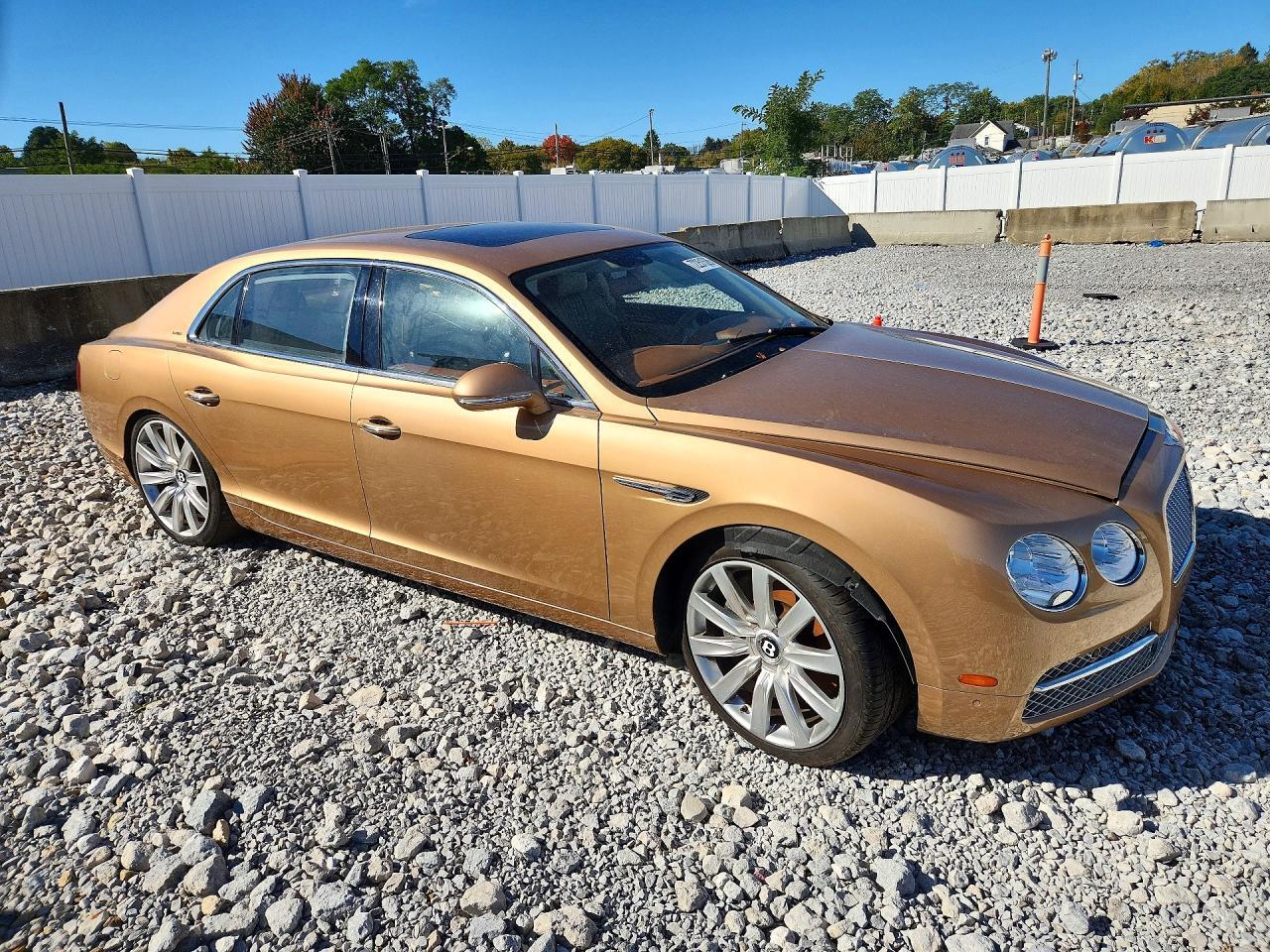 2017 BENTLEY FLYING SPUR — Фото 4 из 12