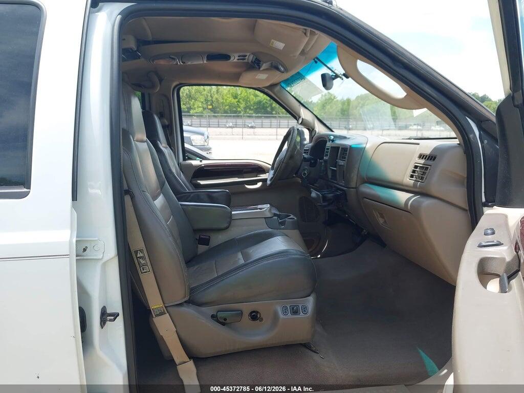 1FMSU45F03EA35691 2003 FORD EXCURSION photo no. 5