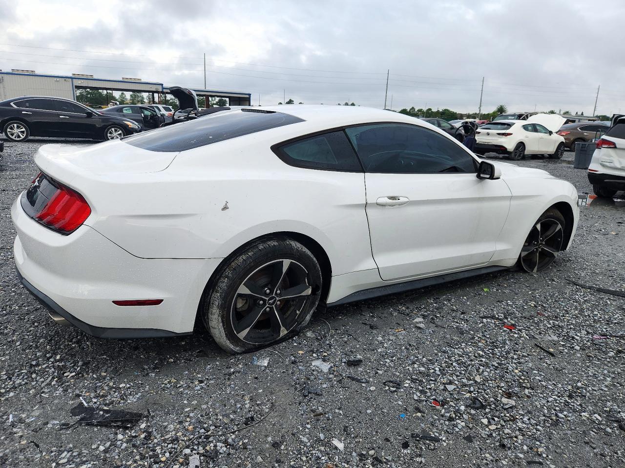 2018 FORD MUSTANG — Фото 3 из 12