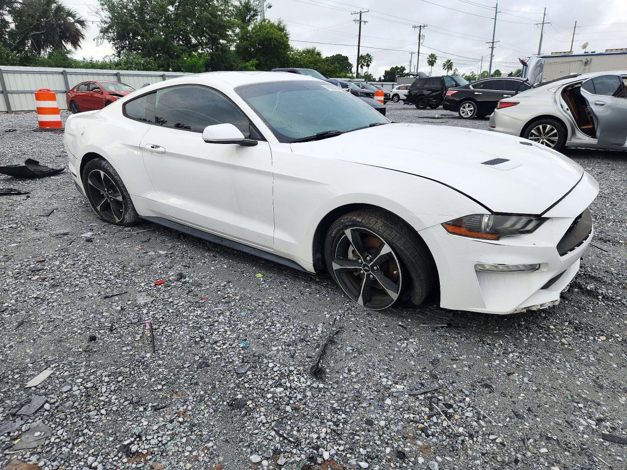 2018 FORD MUSTANG — Фото 4 из 12