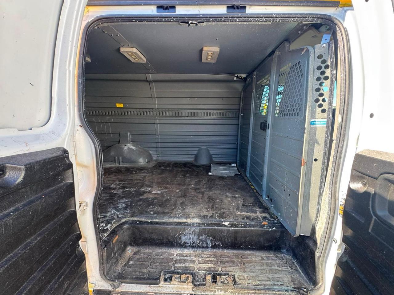 2021 CHEVROLET EXPRESS G2500 — Фото 7 из 10