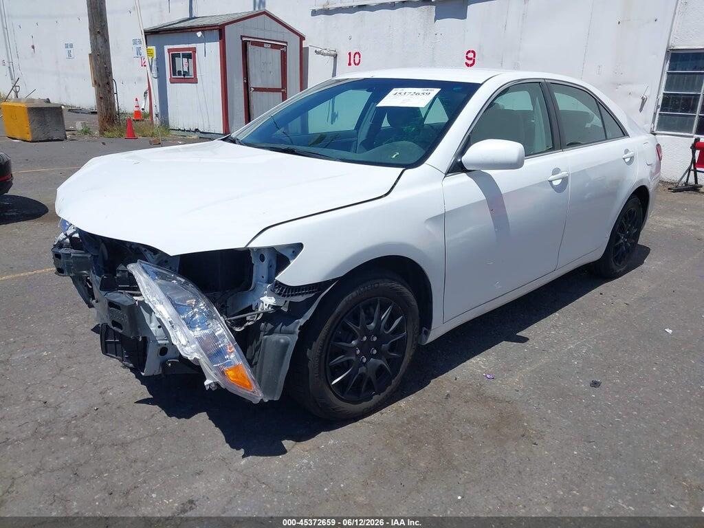 4T1BF3EK4BU588141 2011 TOYOTA CAMRY photo no. 2