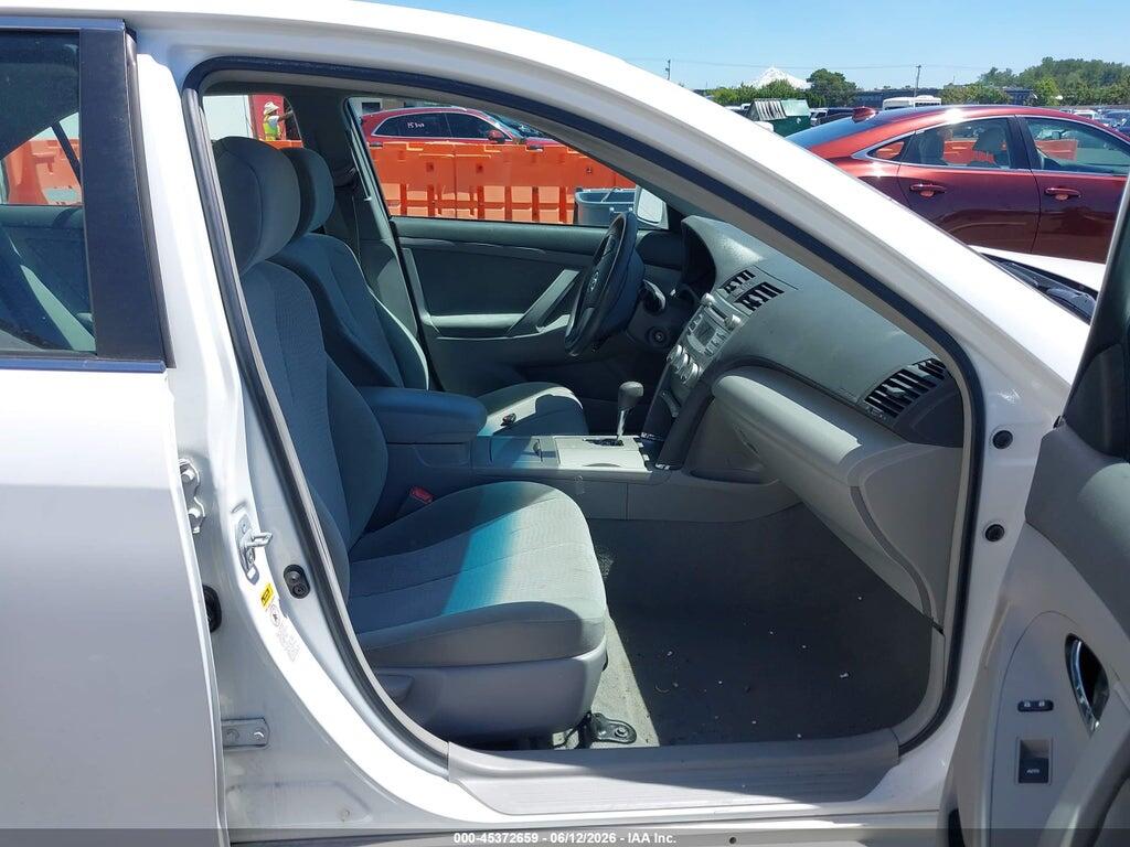 4T1BF3EK4BU588141 2011 TOYOTA CAMRY photo no. 5