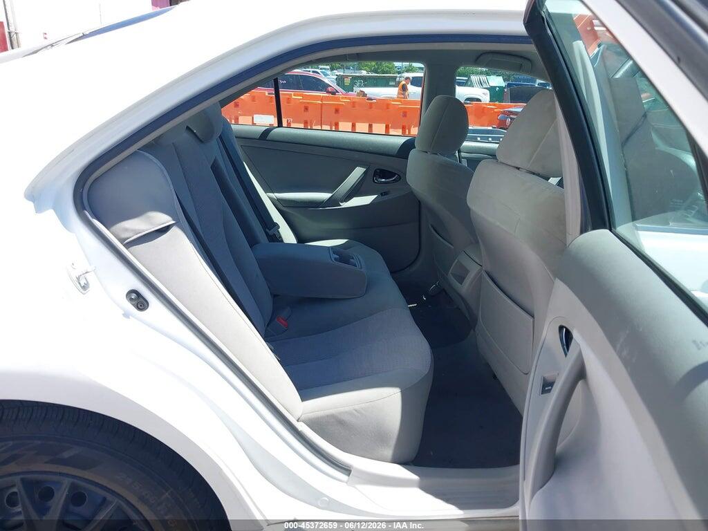 4T1BF3EK4BU588141 2011 TOYOTA CAMRY photo no. 8