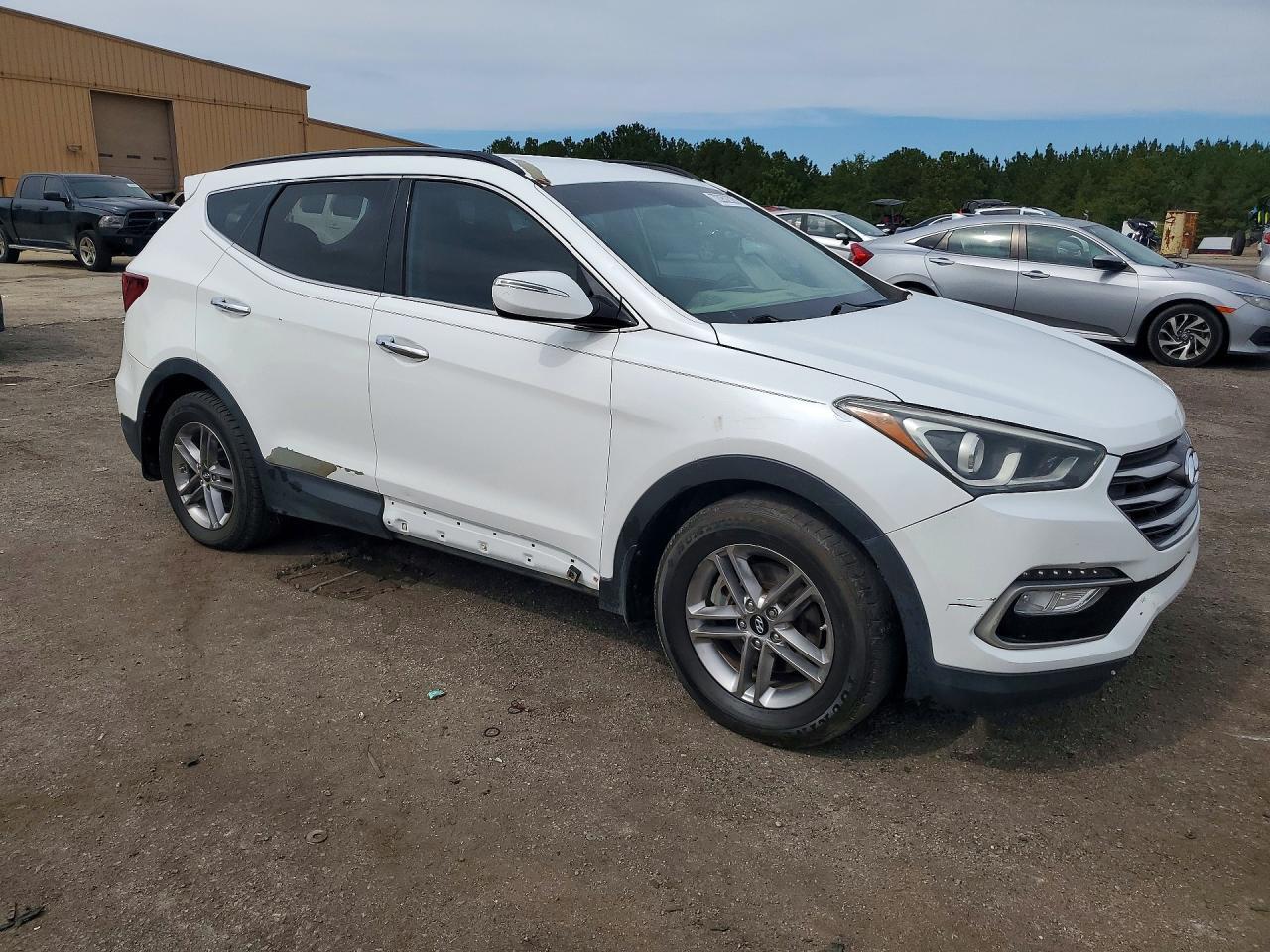 2017 HYUNDAI SANTA FE SPORT 2.4L — Фото 4 из 12