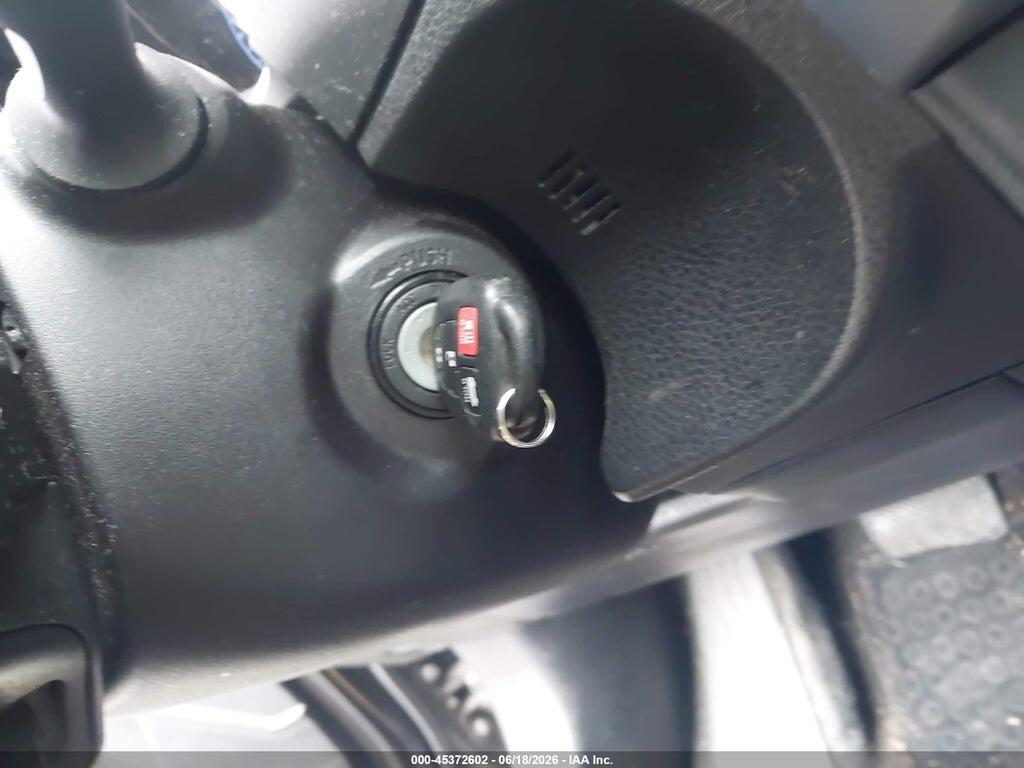 2T1BURHE6FC283049 2015 TOYOTA COROLLA photo no. 11