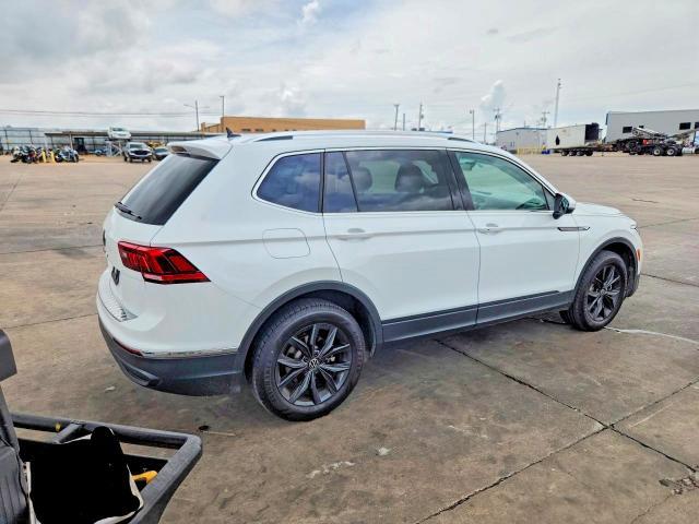 2024 VOLKSWAGEN TIGUAN SE — Фото 3 из 12