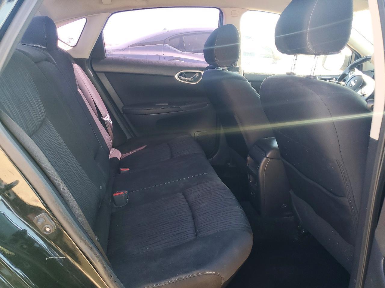 2019 NISSAN SENTRA SV — Фото 10 из 12