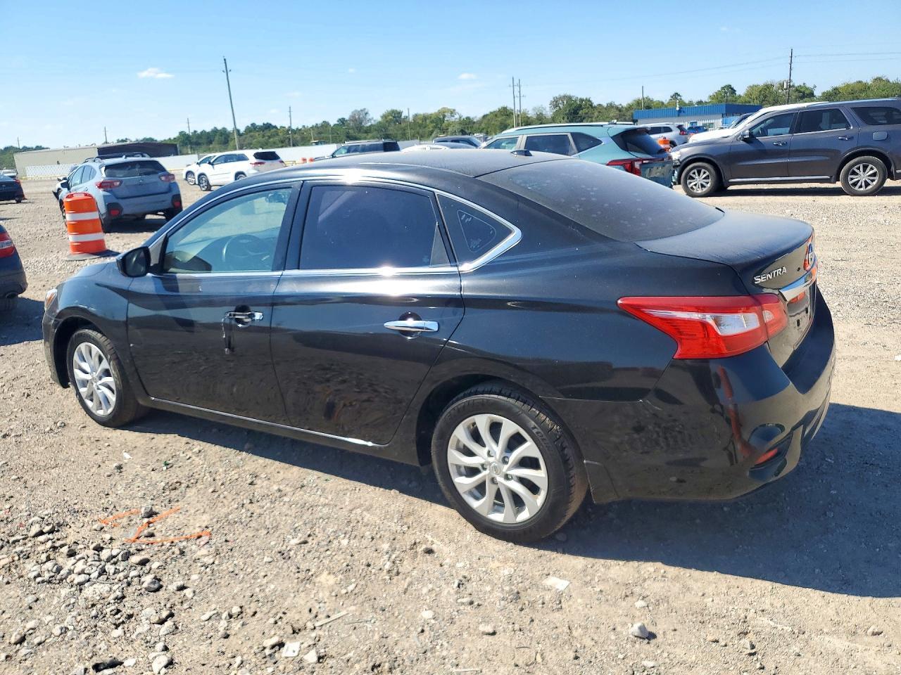 2019 NISSAN SENTRA SV — Фото 2 из 12