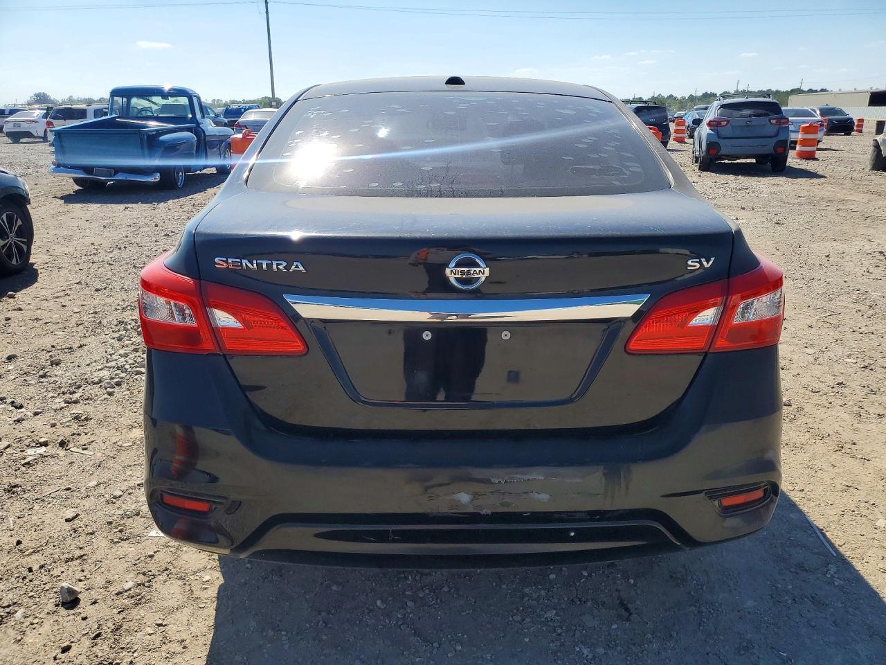2019 NISSAN SENTRA SV — Фото 6 из 12