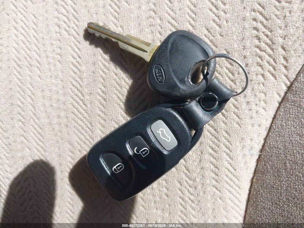 KNAGE228895288586 2009 KIA OPTIMA photo no. 11