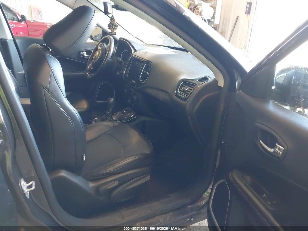 3C4NJDCB6KT842208 2019 JEEP COMPASS photo no. 5