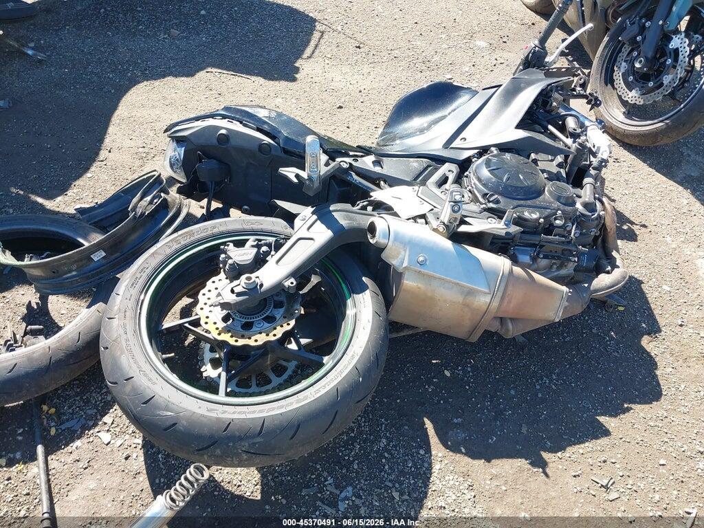 ML5EXER1XSDAG4450 2025 KAWASAKI EX650 photo no. 4