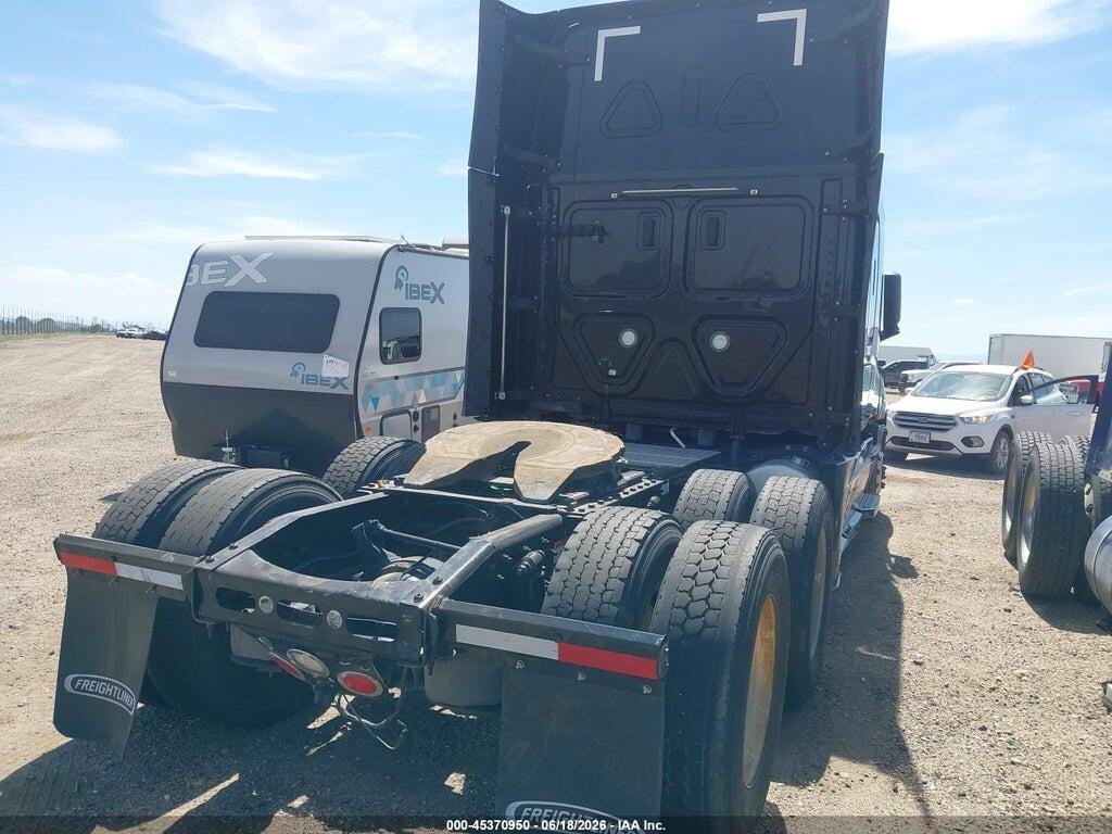 3AKJHHFG9RSUR4593 2024 FREIGHTLINER NEW CASCADIA 126 photo no. 4