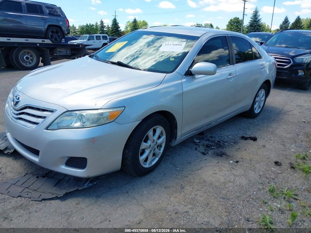 4T1BF3EK2BU147155 2011 TOYOTA CAMRY photo no. 2