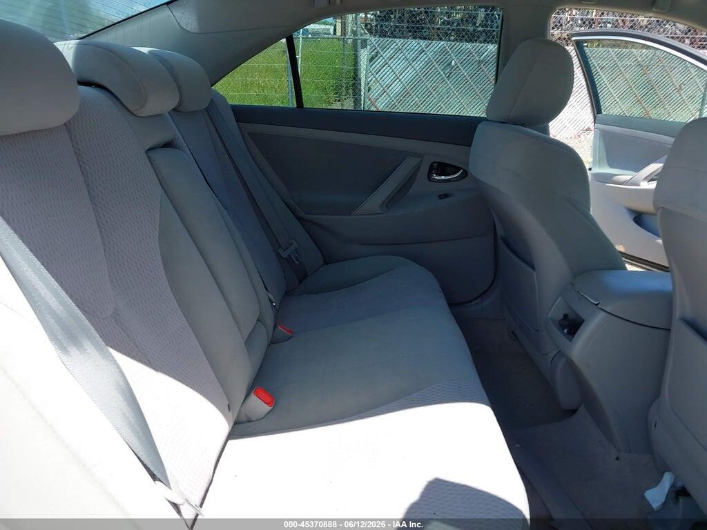 4T1BF3EK2BU147155 2011 TOYOTA CAMRY photo no. 8