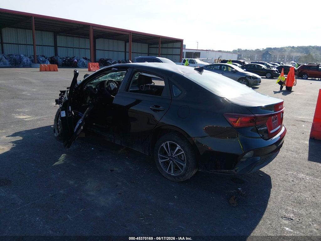 3KPF24AD5RE733792 2024 KIA FORTE photo no. 3