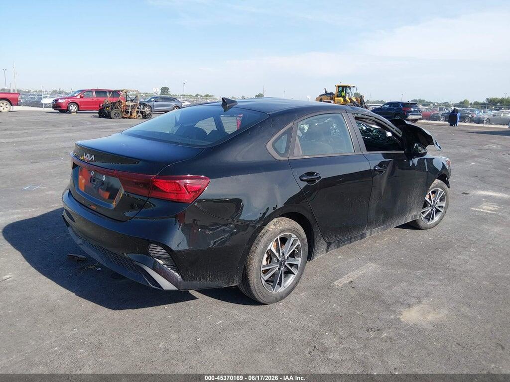 3KPF24AD5RE733792 2024 KIA FORTE photo no. 4