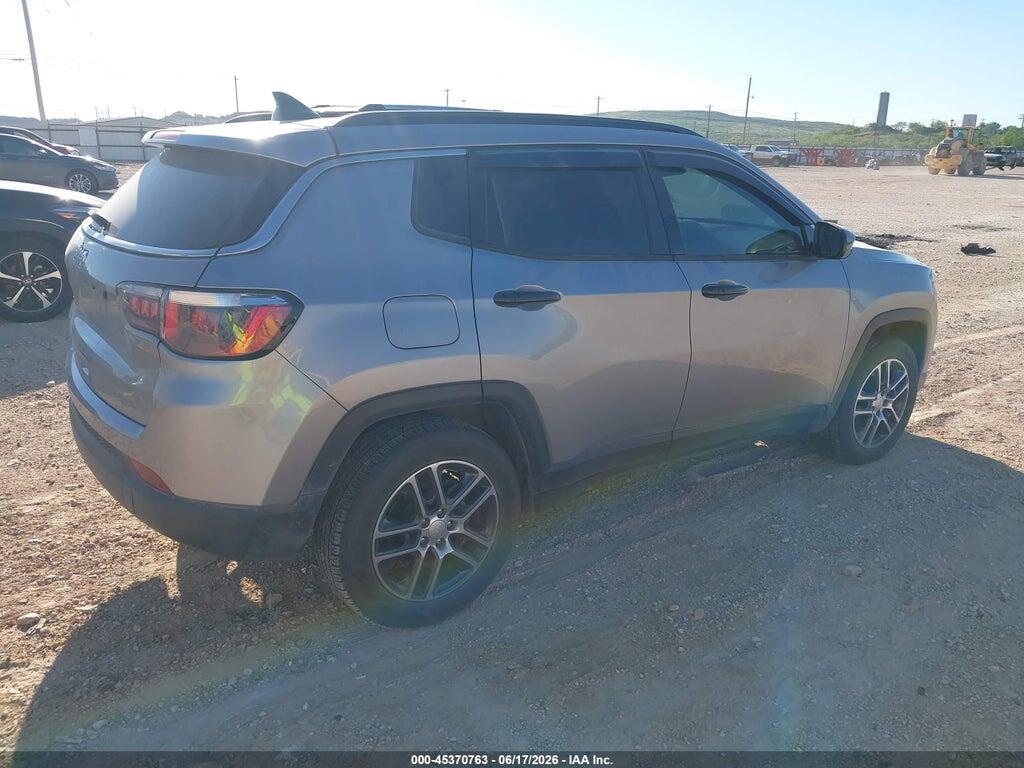 3C4NJCBB9KT762803 2019 JEEP COMPASS photo no. 4