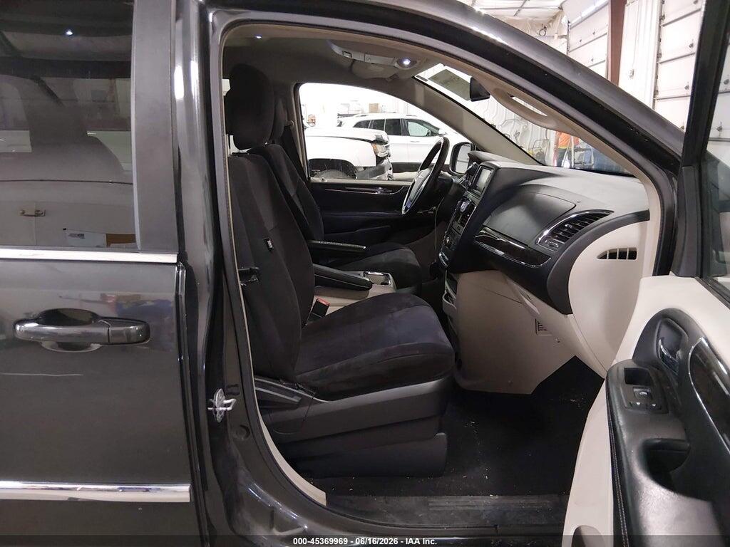 2A4RR5DGXBR682373 2011 CHRYSLER TOWN & COUNTRY photo no. 5