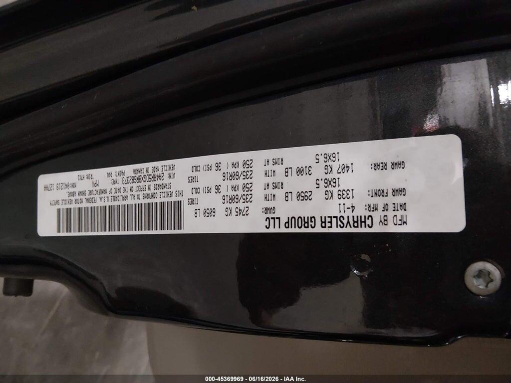 2A4RR5DGXBR682373 2011 CHRYSLER TOWN & COUNTRY photo no. 9