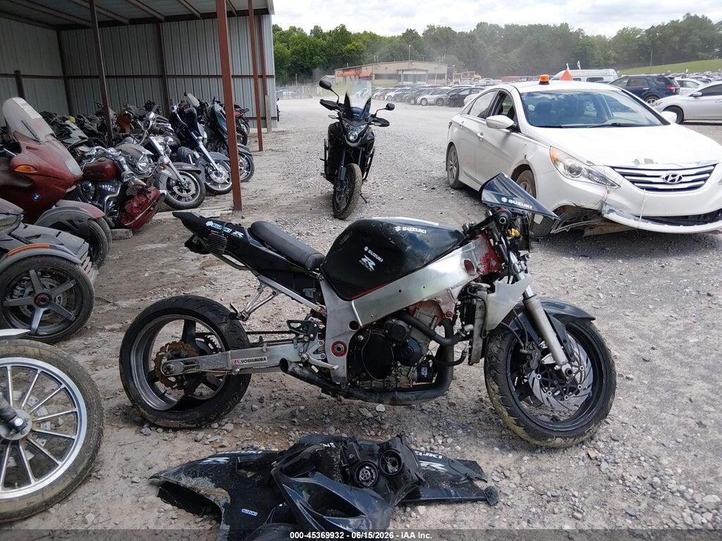JS1GN7BA012100159 2001 SUZUKI GSX-R600 photo no. 12