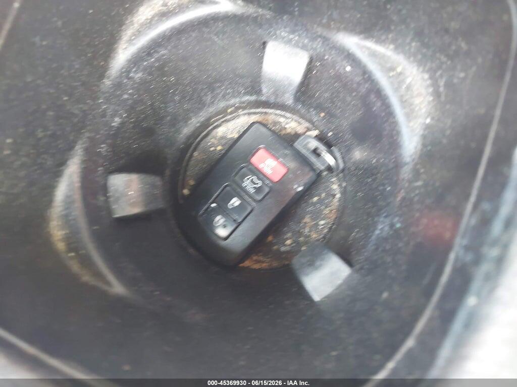 JTMRFREV8JD250174 2018 TOYOTA RAV4 photo no. 11