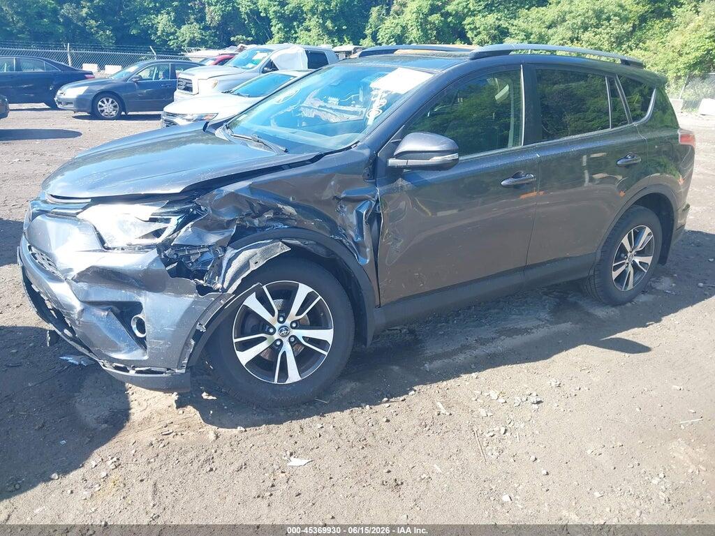 JTMRFREV8JD250174 2018 TOYOTA RAV4 photo no. 2