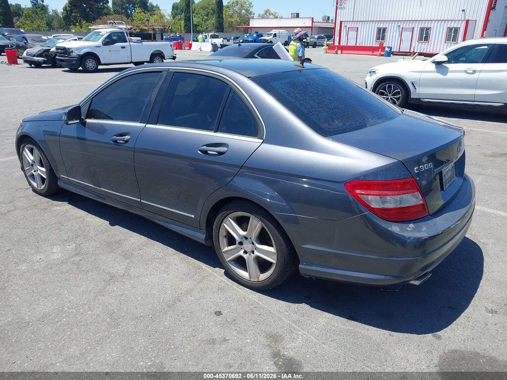 WDDGF5EBXBR172920 2011 MERCEDES-BENZ C 300 photo no. 3